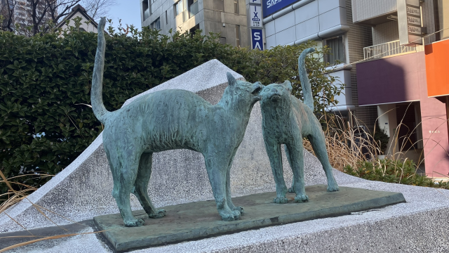 「花子と太郎」像